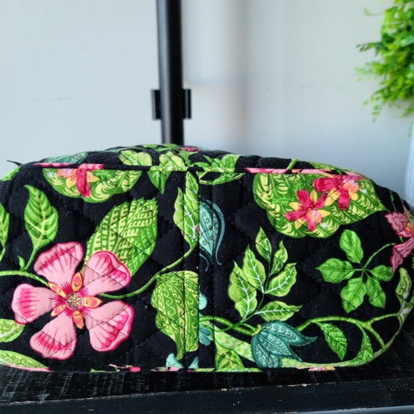 Vera Bradley Gorgeous Floral Quilted Shoulder Crossbody Bag - Picture 6 of 8